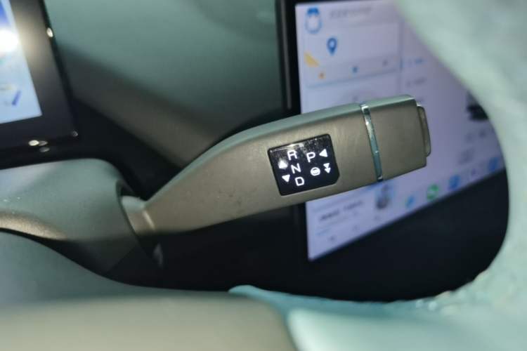 Used Chery New Energy Boundless Pro 2022 301km "Divine Beast" Version Lithium NMC Gear Lever