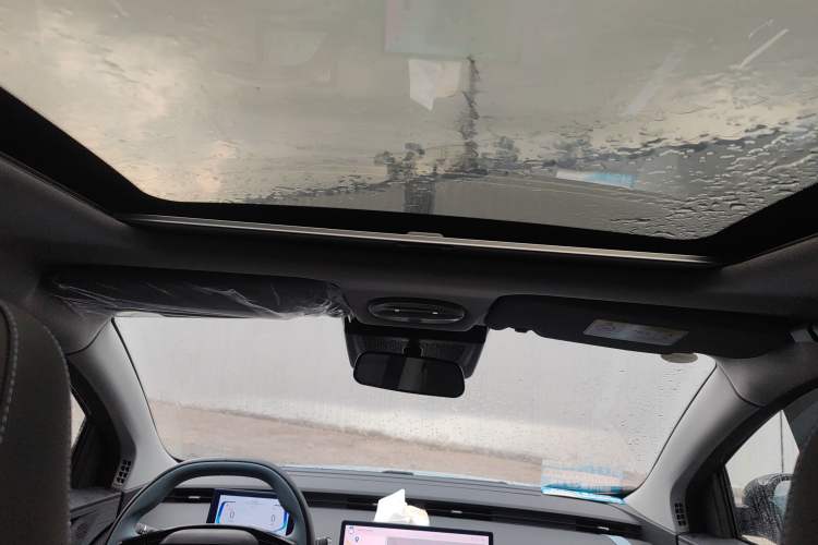 Used Chery New Energy Boundless Pro 2022 301km "Divine Beast" Version Lithium NMC Headliner