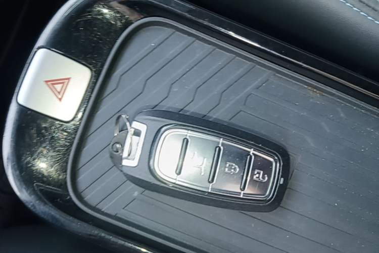 Used Chery New Energy Boundless Pro 2022 301km "WoW" Edition Lithium Iron Phosphate Interior 1