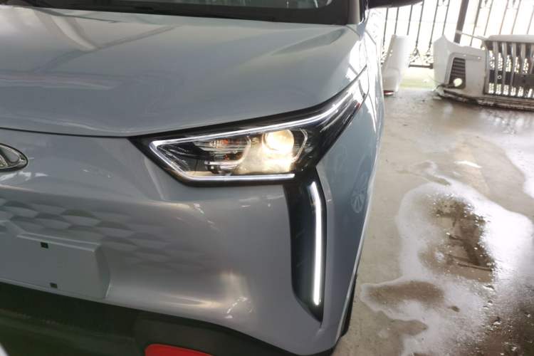 Used Chery New Energy Boundless Pro 2022 301km "WoW" Edition Lithium Iron Phosphate Left Front Headlight