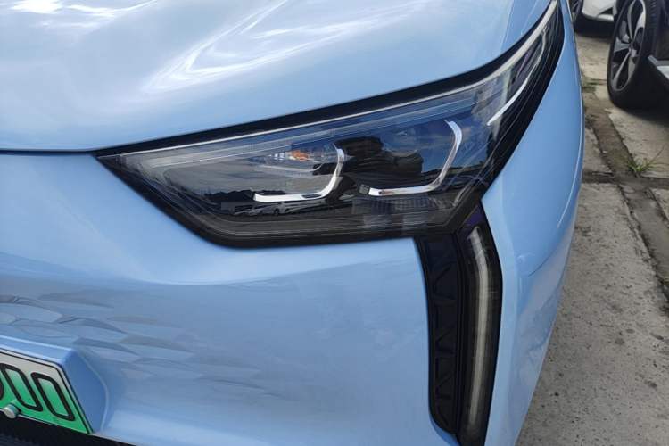 Used Chery New Energy Boundless Pro 2022 301km "Divine Beast" Version with Lithium Iron Phosphate Left Front Headlight