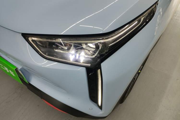 Used Chery New Energy Boundless Pro 2022 301km "Divine Beast" Version with Lithium Iron Phosphate Left Front Headlight