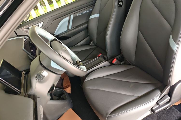 Used Chery New Energy Boundless Pro 2022 301km LingShou Edition Lithium Iron Phosphate Left Front Seat