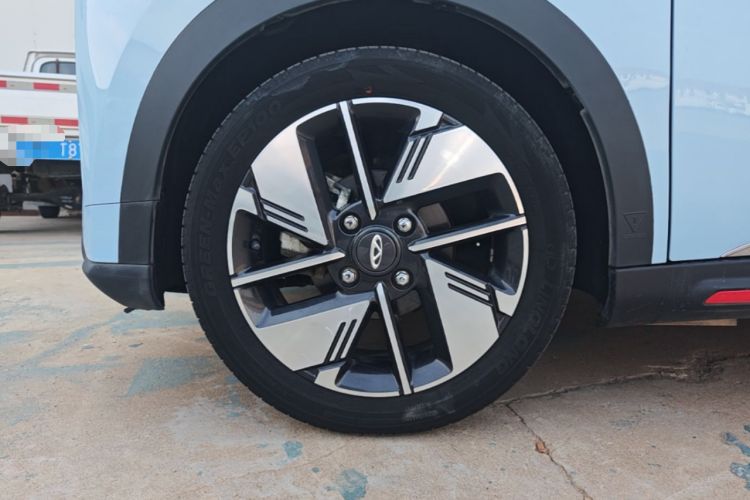 Used Chery New Energy Boundless Pro 2022 301km "Divine Beast" Version Lithium NMC Left Front Wheel Hub