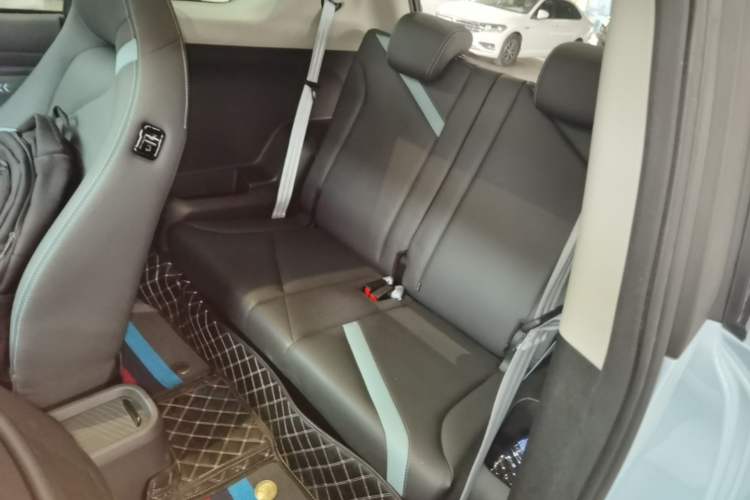 Used Chery New Energy Boundless Pro 2022 301km "Divine Beast" Version Lithium NMC Left Rear Seat