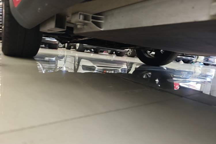 Used Chery New Energy Boundless Pro 2022 301km LingShou Edition Lithium Iron Phosphate Left Side Sill