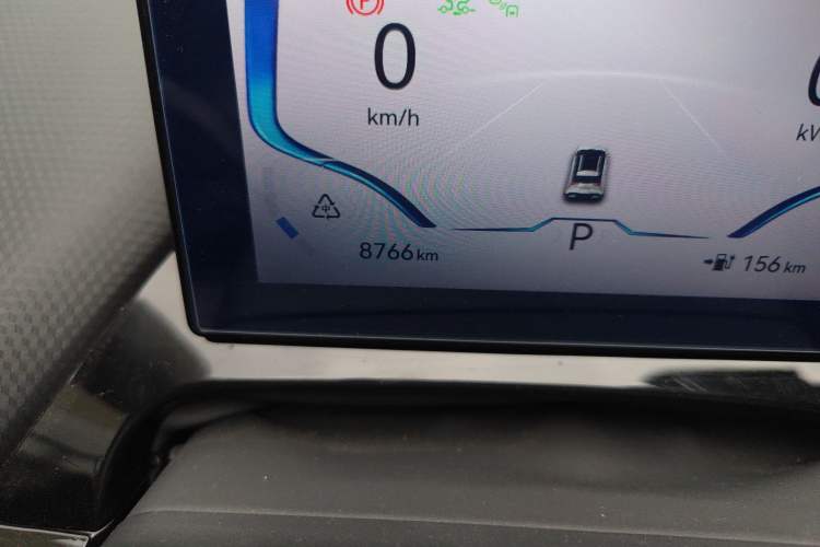 Used Chery New Energy Boundless Pro 2022 301km "Divine Beast" Version Lithium NMC Odometer Close Up