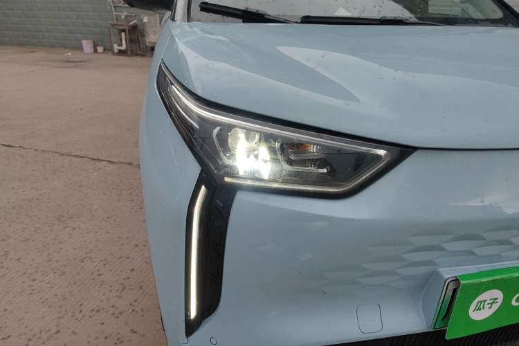 Used Chery New Energy Boundless Pro 2022 301km "Divine Beast" Version Lithium NMC Right Front Headlight