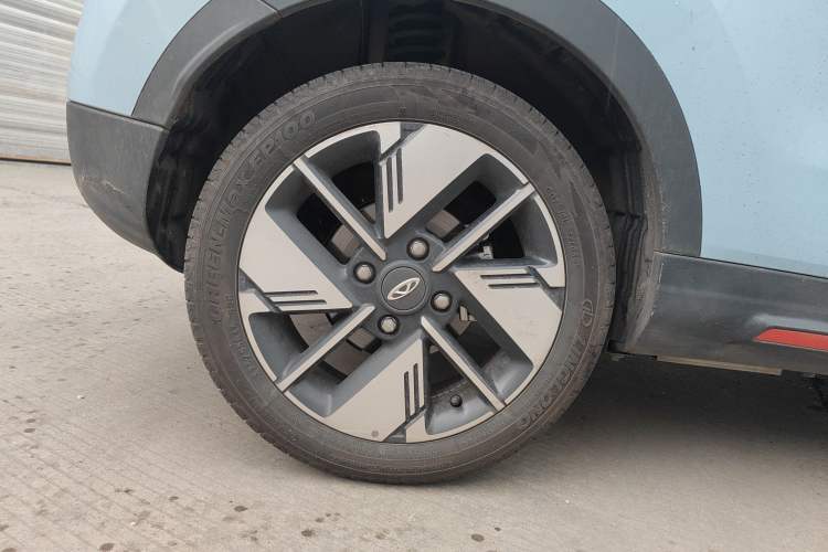 Used Chery New Energy Boundless Pro 2022 301km "Divine Beast" Version Lithium NMC Right Rear Wheel Hub