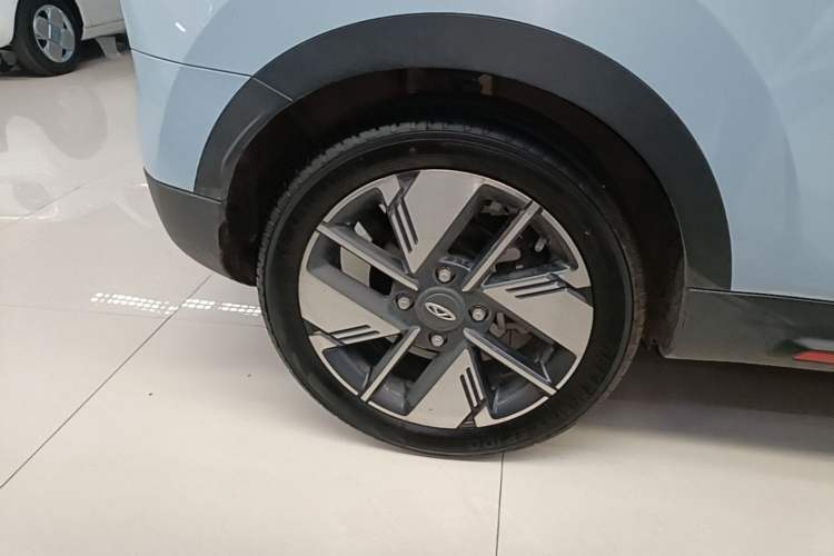 Used Chery New Energy Boundless Pro 2022 301km LingShou Edition Lithium Iron Phosphate Right Rear Wheel Hub