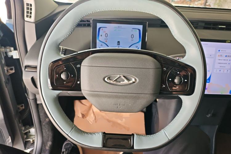 Used Chery New Energy Boundless Pro 2022 301km LingShou Edition Lithium Iron Phosphate Steering Wheel
