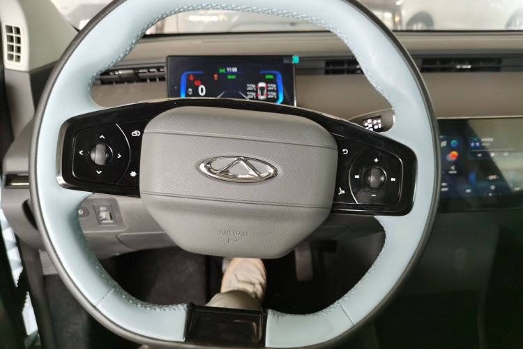 Used Chery New Energy Boundless Pro 2022 301km "WoW" Edition Lithium Iron Phosphate Steering Wheel