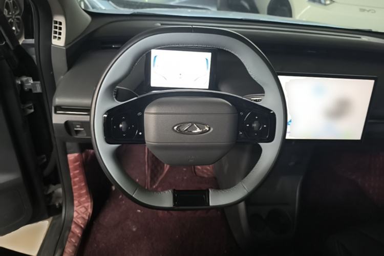 Used Chery New Energy Boundless Pro 2022 301km LingShou Edition Lithium Iron Phosphate Steering Wheel