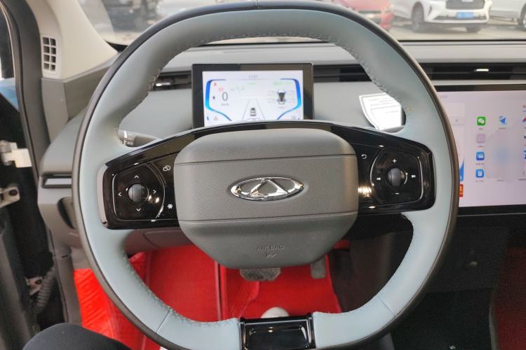 Used Chery New Energy Boundless Pro 2022 301km "Divine Beast" Version with Lithium Iron Phosphate Steering Wheel