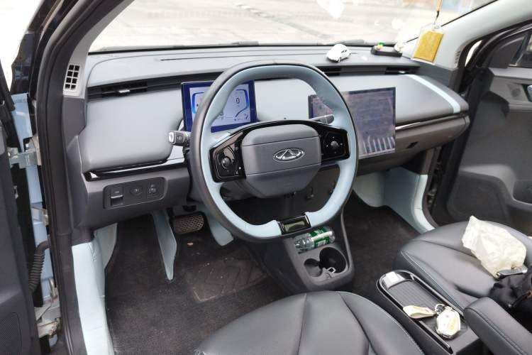 Used Chery New Energy Boundless Pro 2022 301km LingShou Edition NMC Lithium-ion Steering Wheel