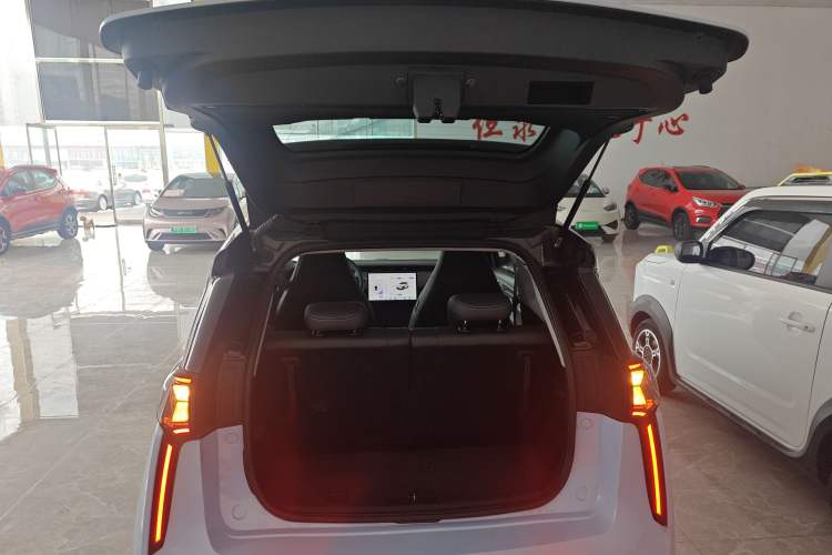 Used Chery New Energy Boundless Pro 2022 408 km Range Shenshou Version Lithium-Ion Battery Trunk