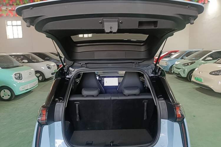 Used Chery New Energy Boundless Pro 2022 301km "Divine Beast" Version with Lithium Iron Phosphate Trunk