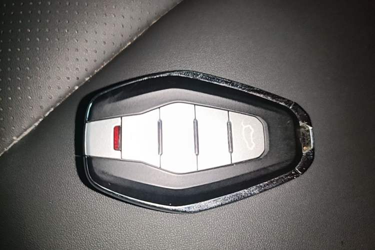 Used Chery New Energy Boundless Pro 2022 301km LingShou Edition Lithium Iron Phosphate Vehicle Key