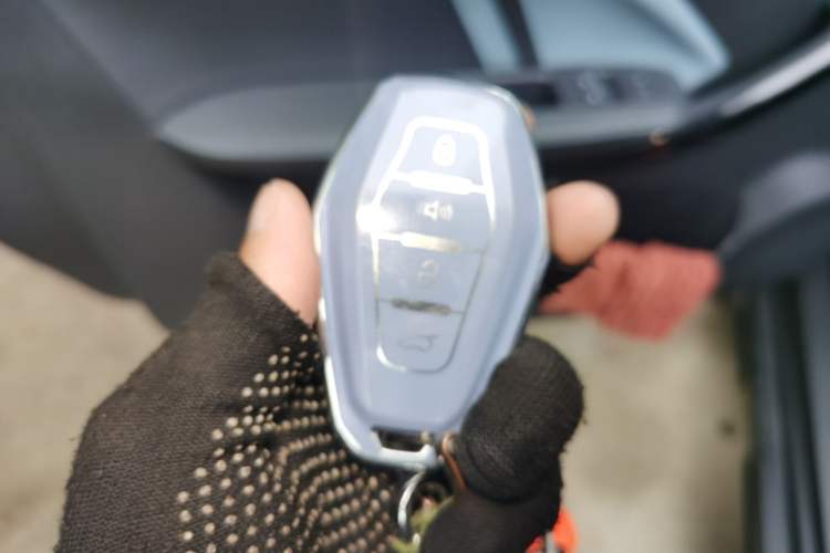 Used Chery New Energy Boundless Pro 2022 301km LingShou Edition Lithium Iron Phosphate Vehicle Key