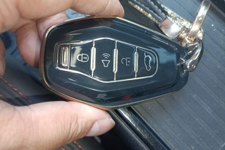 Used Chery New Energy Boundless Pro 2022 301km LingShou Edition Lithium Iron Phosphate Interior 1