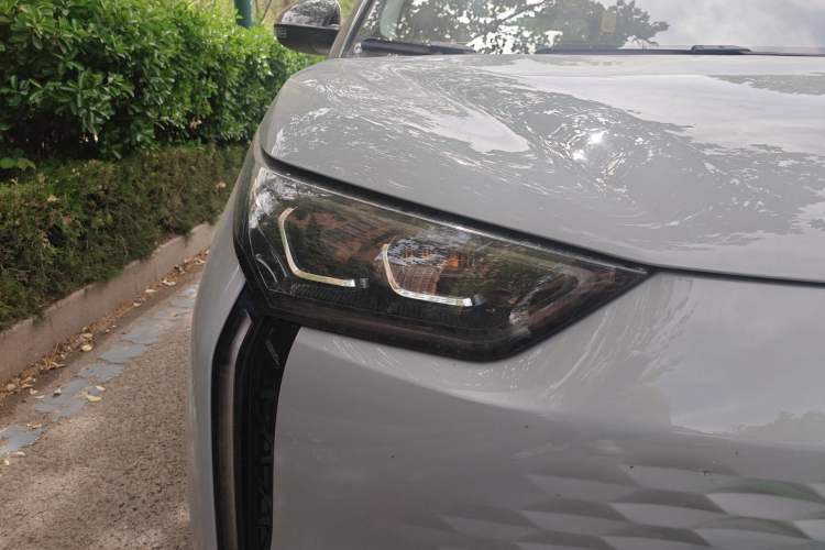 Used Chery New Energy Boundless Pro 2022 301km "WoW" Edition Lithium Iron Phosphate Right Front Headlight