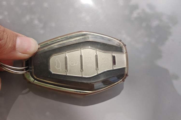 Used Chery New Energy Boundless Pro 2022 301km "WoW" Edition Lithium Iron Phosphate Vehicle Key