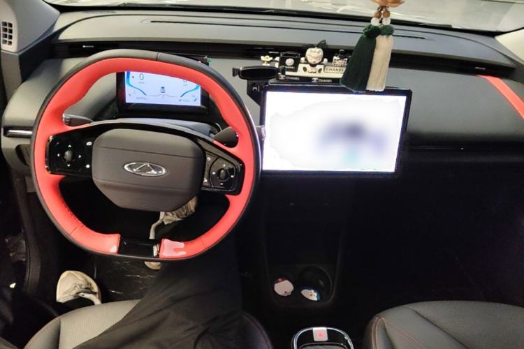 Used Chery New Energy Boundless Pro 2022 301km LingShou Edition Lithium Iron Phosphate Center Console