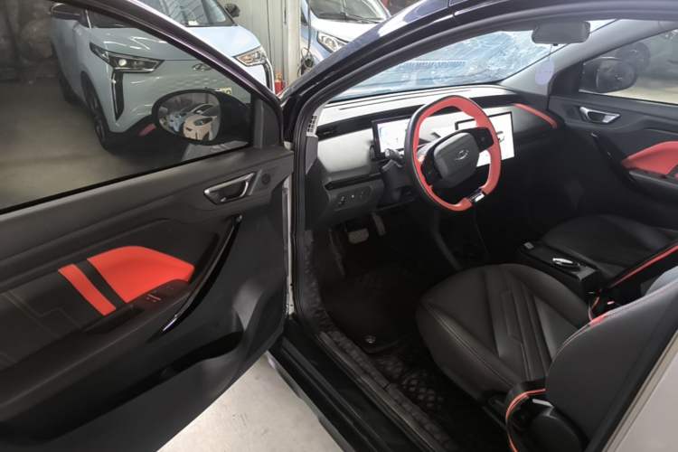 Used Chery New Energy Boundless Pro 2022 301km "Divine Beast" Version with Lithium Iron Phosphate Driver Seat