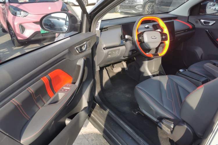 Used Chery New Energy Boundless Pro 2022 301km LingShou Edition Lithium Iron Phosphate Driver Seat