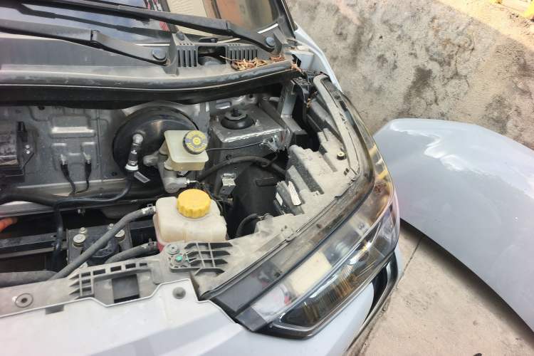 Used Chery New Energy Boundless Pro 2022 408 km Range Shenshou Version Lithium-Ion Battery Engine Bay Left