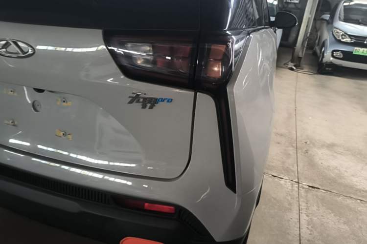 Used Chery New Energy Boundless Pro 2022 301km "Divine Beast" Version with Lithium Iron Phosphate Exterior 3