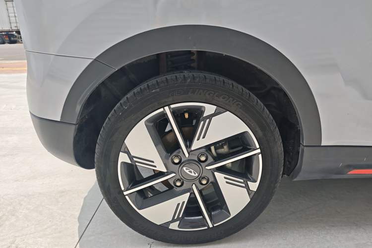 Used Chery New Energy Boundless Pro 2022 301km LingShou Edition Lithium Iron Phosphate Exterior 5