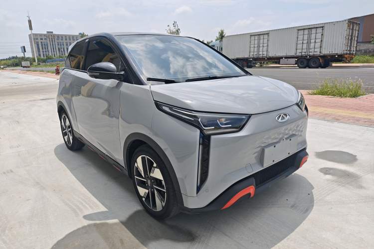 Used Chery New Energy Boundless Pro 2022 301km LingShou Edition Lithium Iron Phosphate Front Right 45 Deg