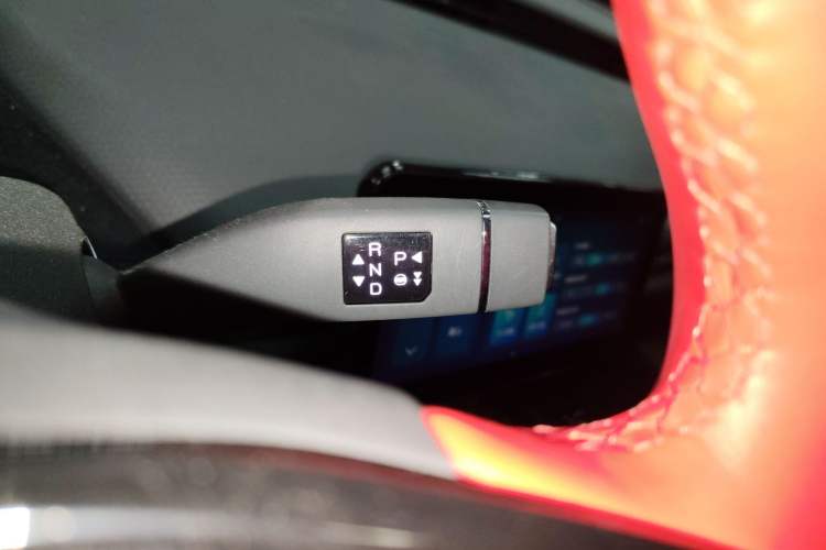 Used Chery New Energy Boundless Pro 2022 301km "WoW" Edition Lithium Iron Phosphate Gear Lever