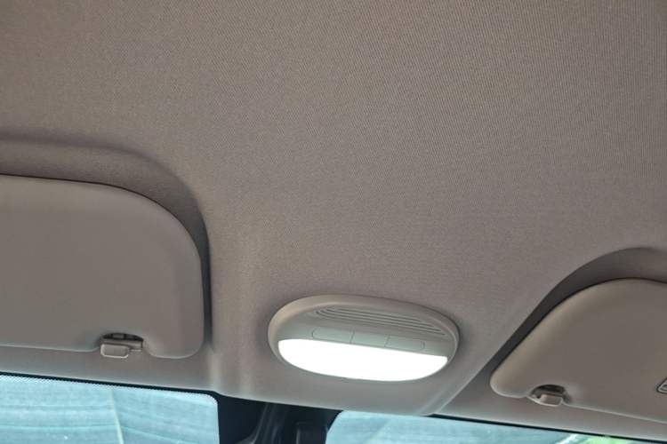 Used Chery New Energy Boundless Pro 2022 301km "WoW" Edition Lithium Iron Phosphate Headliner