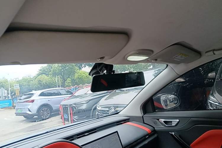 Used Chery New Energy Boundless Pro 2022 301km "WoW" Edition Lithium Iron Phosphate Headliner