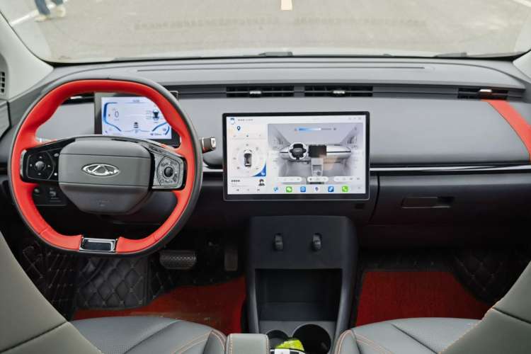 Used Chery New Energy Boundless Pro 2022 301 km Range "Divine Beast" Version Lithium-Ion Battery 30.6 kWh Interior 1
