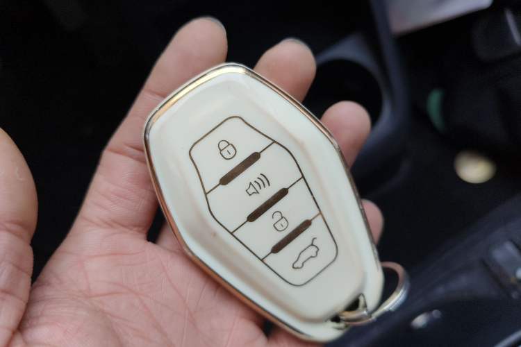 Used Chery New Energy Boundless Pro 2022 301km LingShou Edition Lithium Iron Phosphate Interior 1