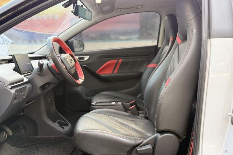 Used Chery New Energy Boundless Pro 2022 301km "WoW" Edition Lithium Iron Phosphate Interior 5