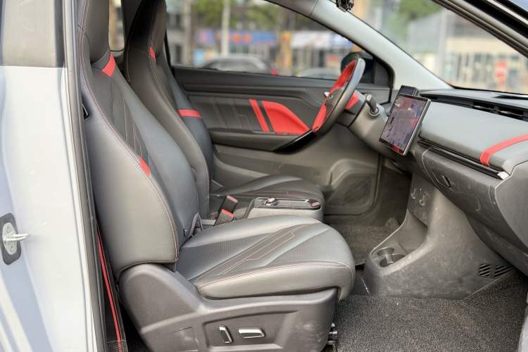 Used Chery New Energy Boundless Pro 2022 301km "WoW" Edition Lithium Iron Phosphate Interior 7