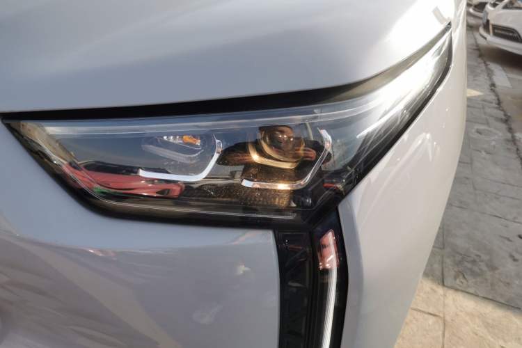 Used Chery New Energy Boundless Pro 2022 301km LingShou Edition Lithium Iron Phosphate Left Front Headlight