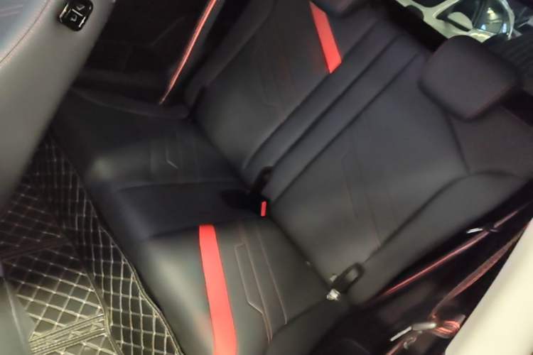 Used Chery New Energy Boundless Pro 2022 301km LingShou Edition Lithium Iron Phosphate Left Rear Seat