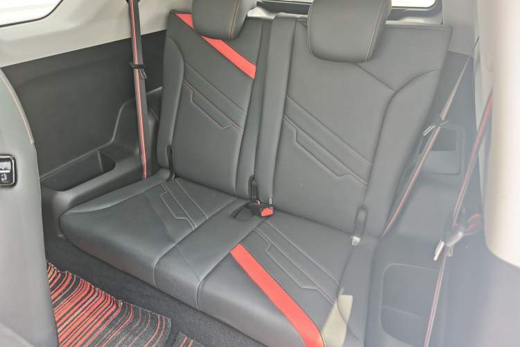 Used Chery New Energy Boundless Pro 2022 301km LingShou Edition Lithium Iron Phosphate Left Rear Seat