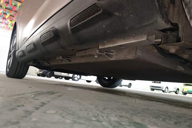 Used Chery New Energy Boundless Pro 2022 301km LingShou Edition Lithium Iron Phosphate Left Side Sill