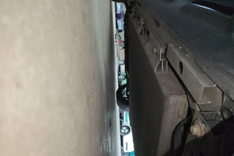 Used Chery New Energy Boundless Pro 2022 301km LingShou Edition Lithium Iron Phosphate Left Side Sill