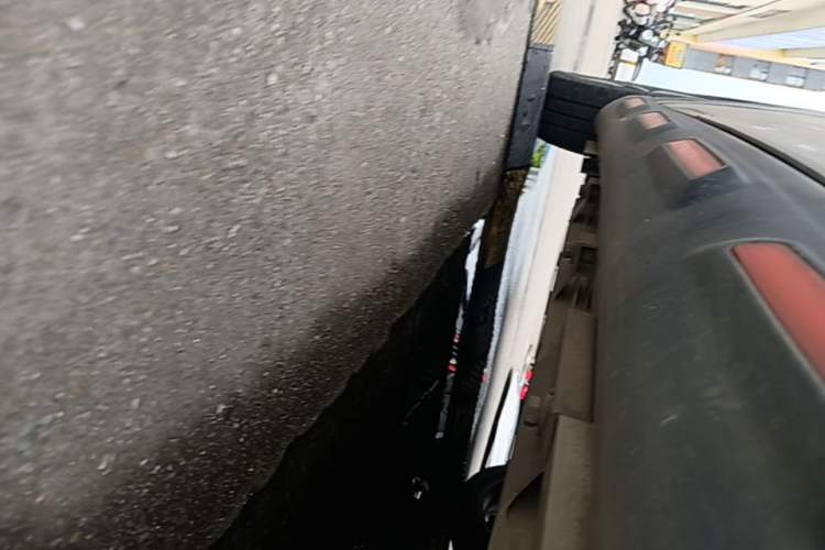 Used Chery New Energy Boundless Pro 2022 301km "WoW" Edition Lithium Iron Phosphate Left Side Sill