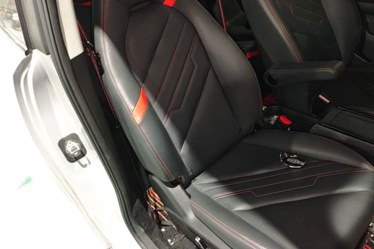 Used Chery New Energy Boundless Pro 2022 301km LingShou Edition Lithium Iron Phosphate Right Front Seat