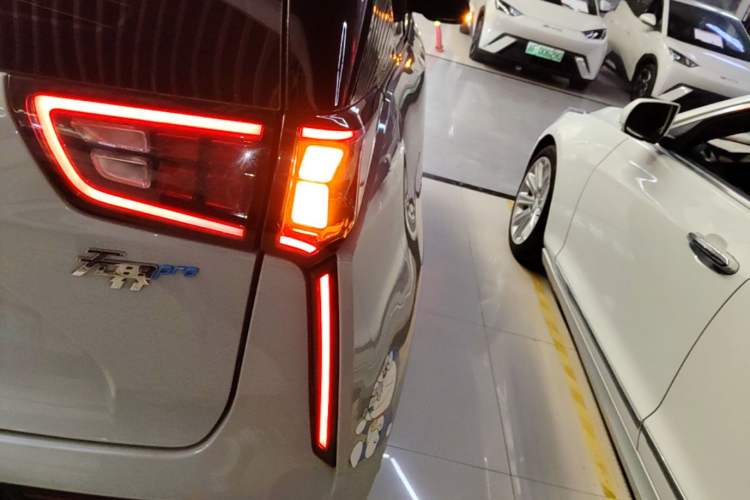 Used Chery New Energy Boundless Pro 2022 301km LingShou Edition Lithium Iron Phosphate Right Rear Taillight