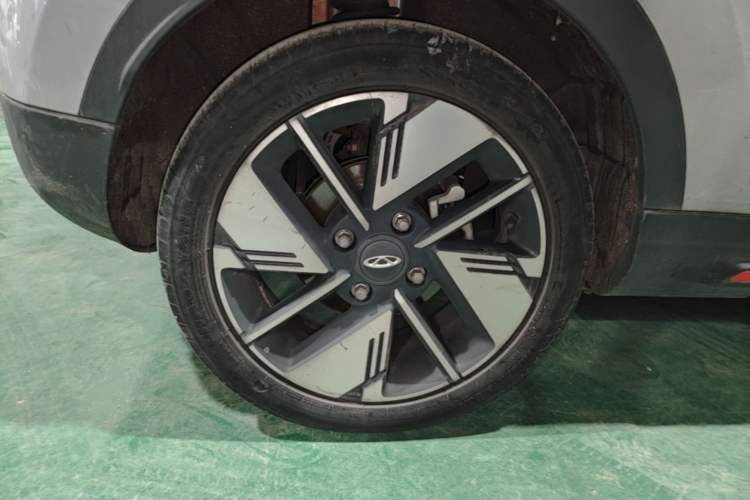 Used Chery New Energy Boundless Pro 2022 301km LingShou Edition Lithium Iron Phosphate Right Rear Wheel Hub