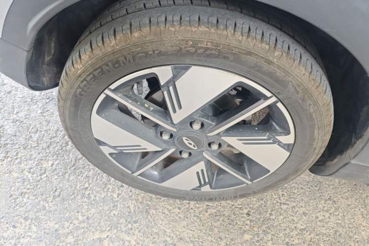 Used Chery New Energy Boundless Pro 2022 301km LingShou Edition Lithium Iron Phosphate Right Rear Wheel Hub
